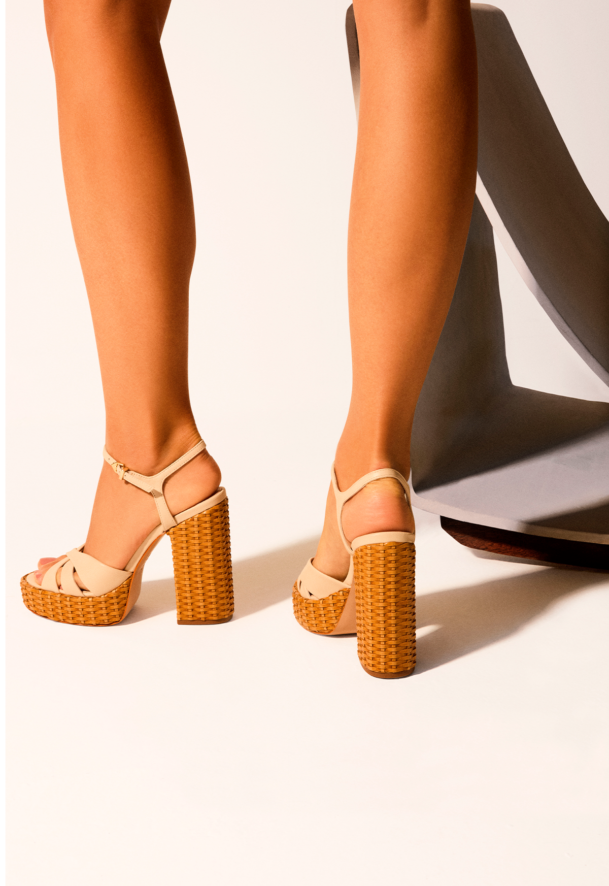 Keefa Straw Sandal SUMMER 25 - Schutz Shoes