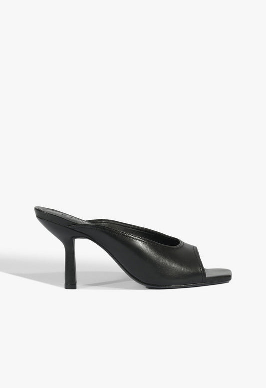 Finley Leather Sandal Pre Fall 25 5 Black Leather - Schutz Shoes