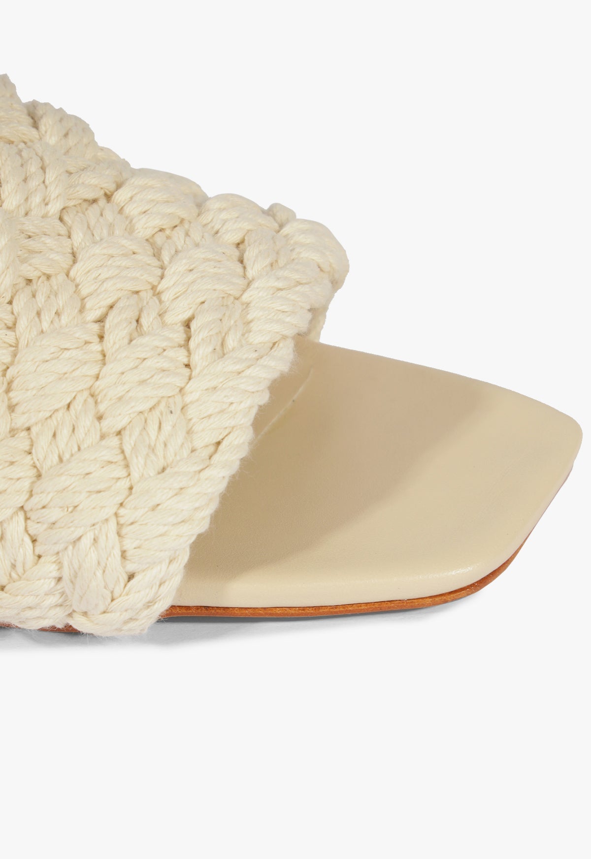Tiana Mid Raffia Sandal SPRING 25 - Schutz Shoes