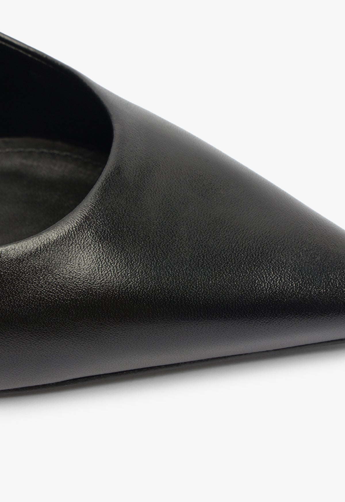 Lou Lo Curve Leather Pump WINTER 24 - Schutz Shoes