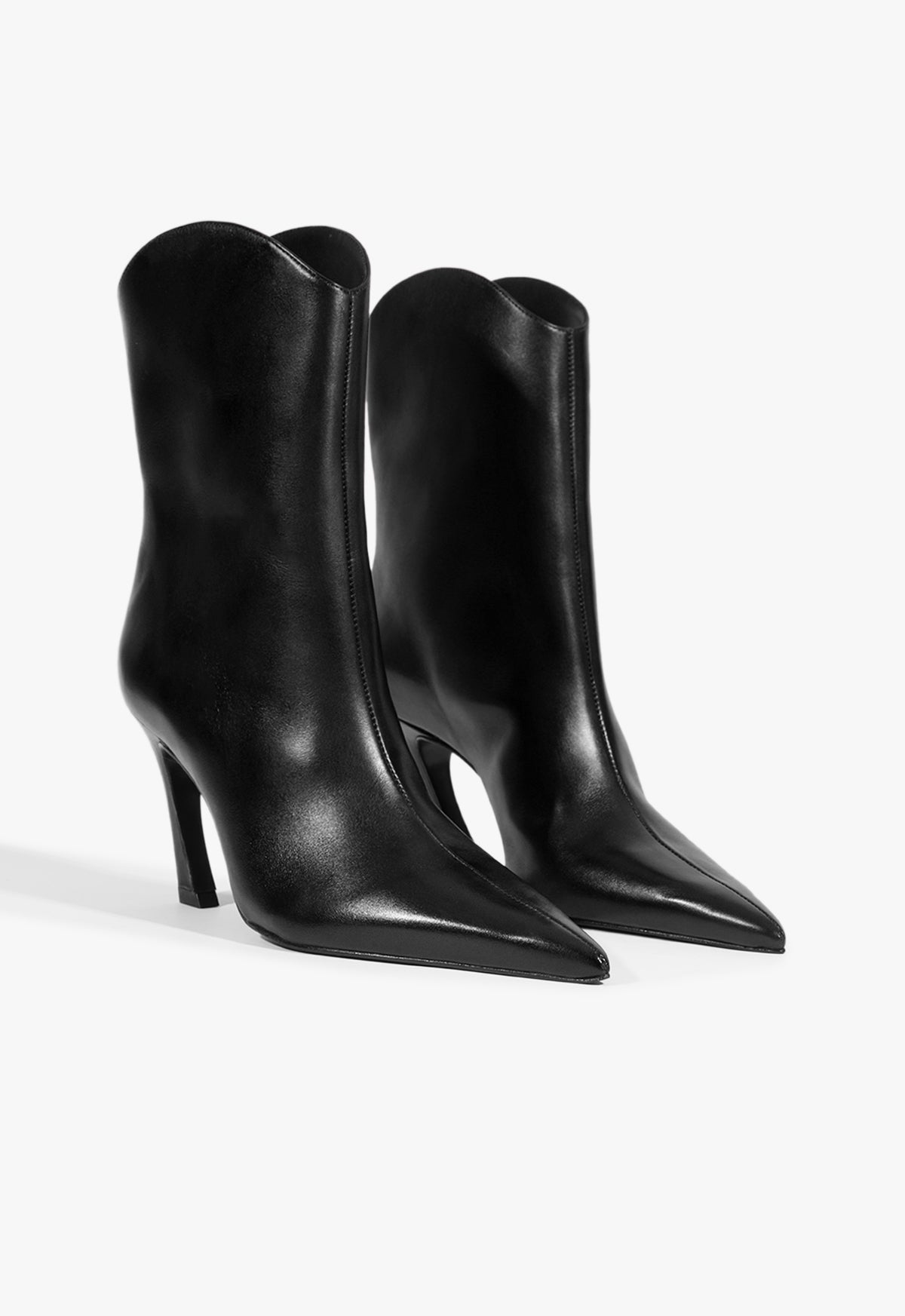 Maryann Curve Leather Bootie PRE FALL 25 - Schutz Shoes