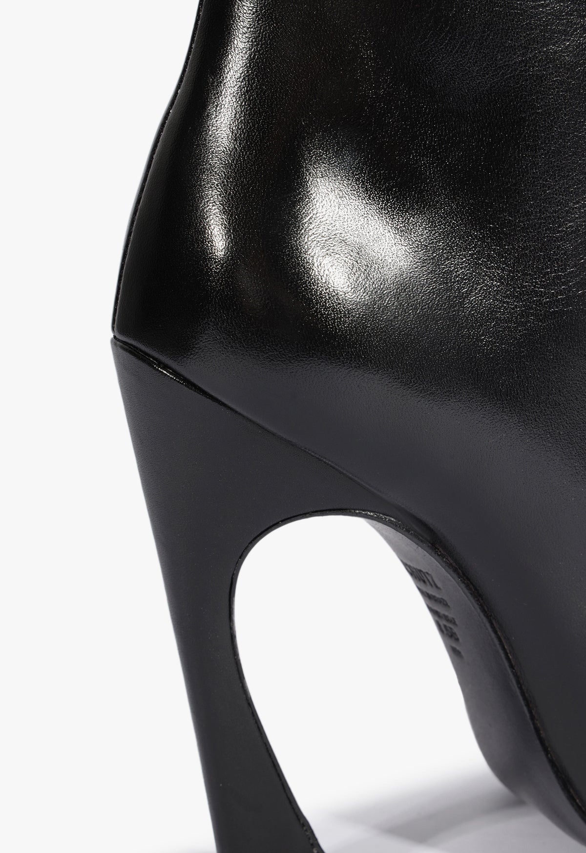 Maryann Up Curve Leather Boot PRE FALL 25 - Schutz Shoes