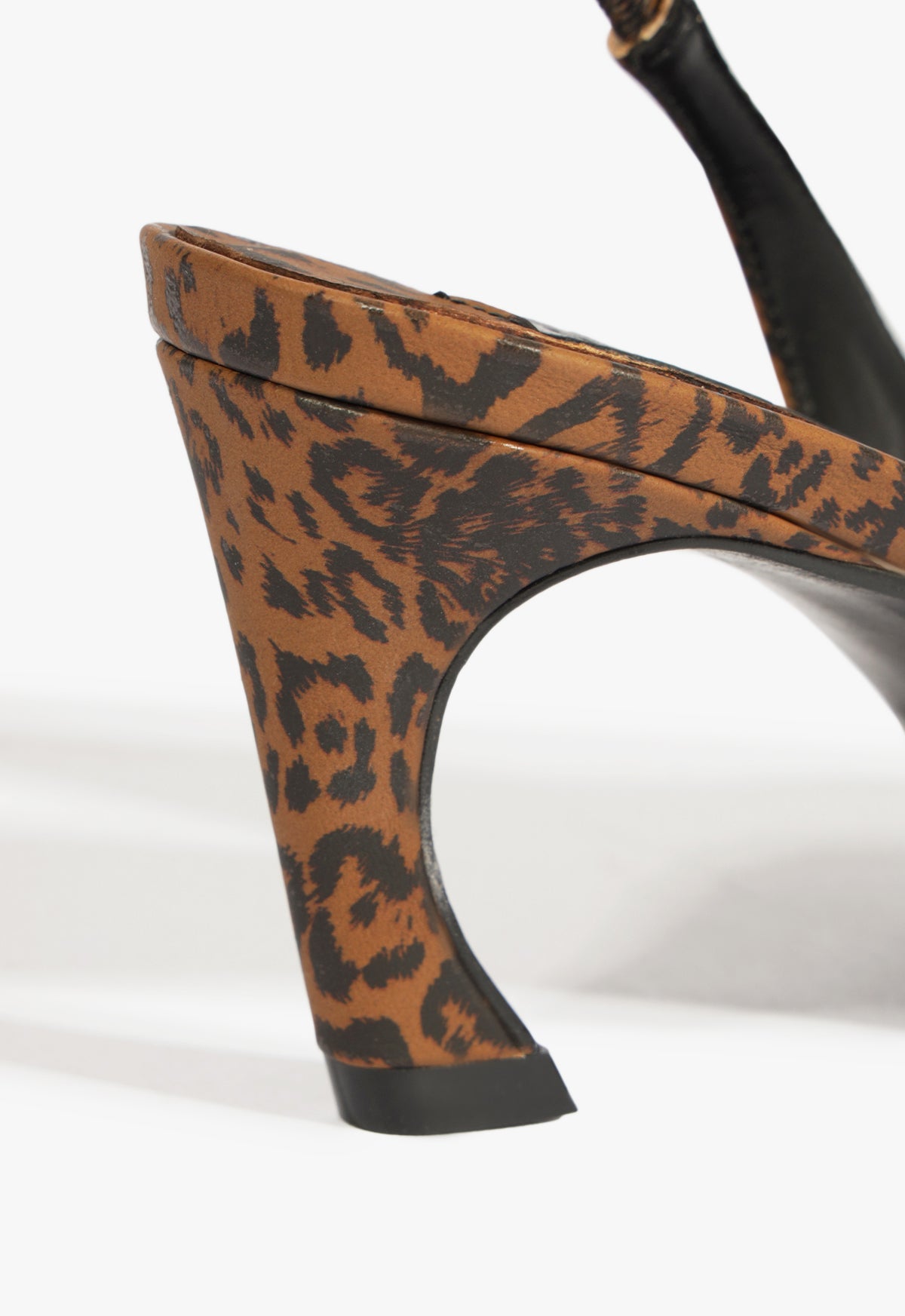 Lexi Sling Mid Pump WINTER 24 - Schutz Shoes