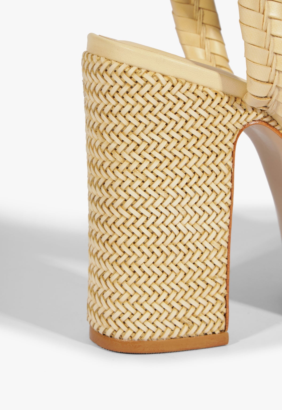 Khari Platform Sandal SPRING 25 - Schutz Shoes