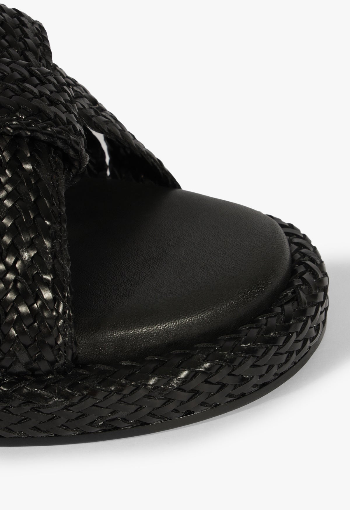 Kali Black Sporty Sandal SPRING 25 - Schutz Shoes