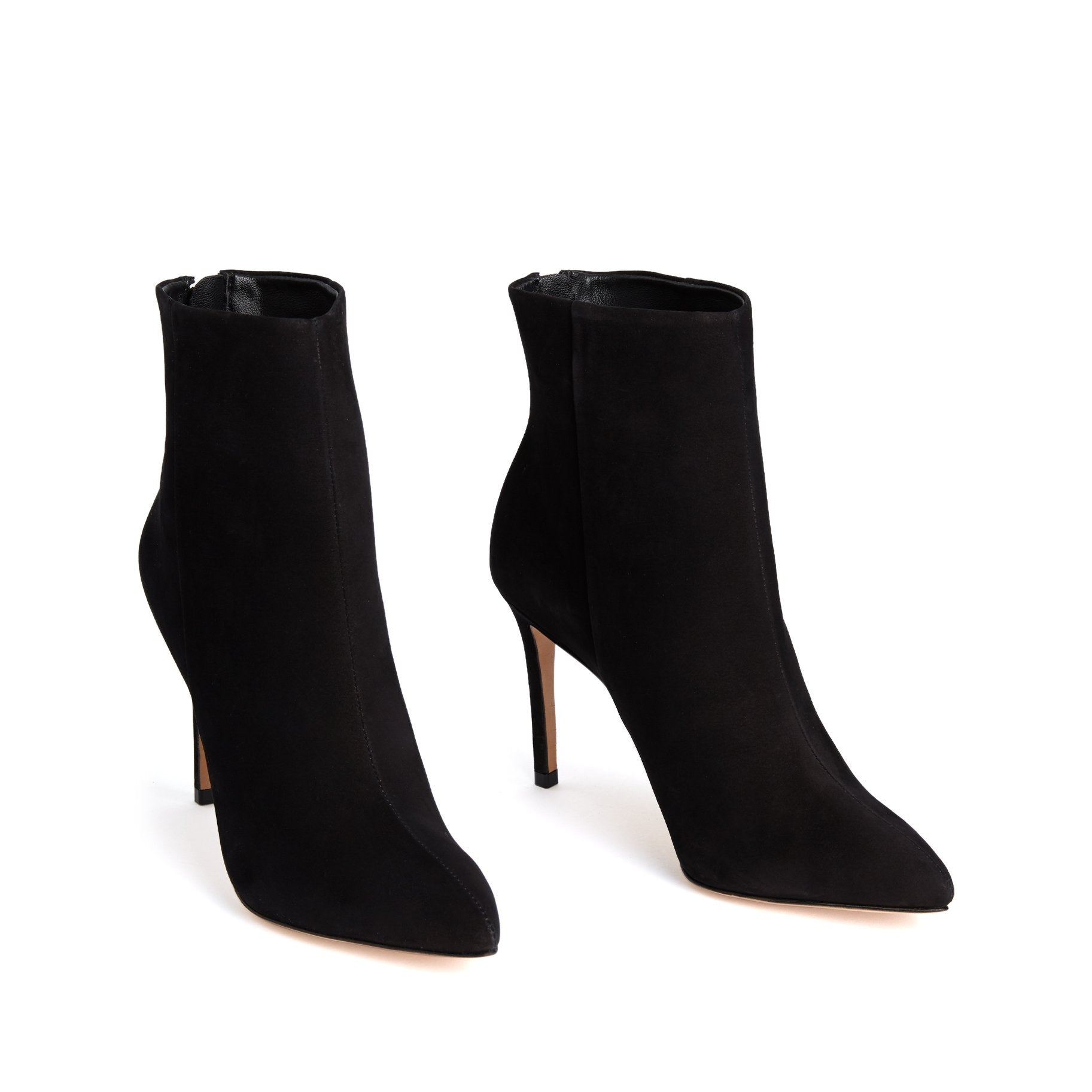 Black (1957434097729)