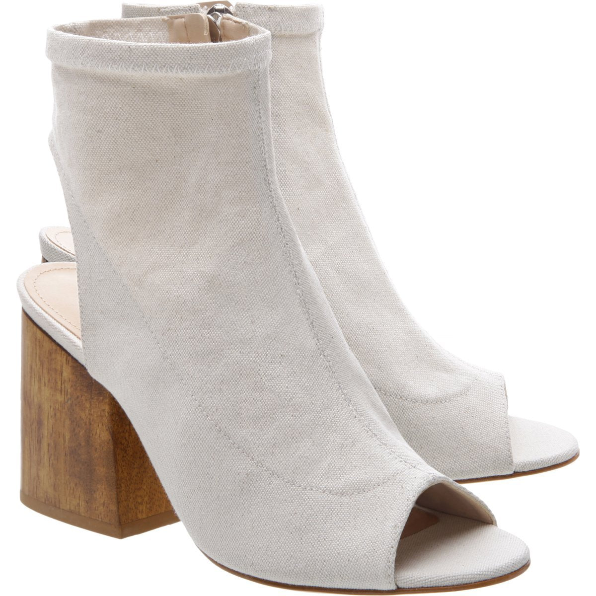 Cru Ivory